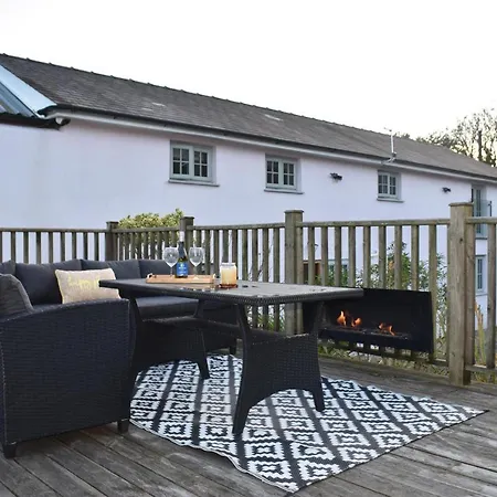 Luxury 2-Bed Barn Conversion In Llansteffan Carmarthen Esterno foto