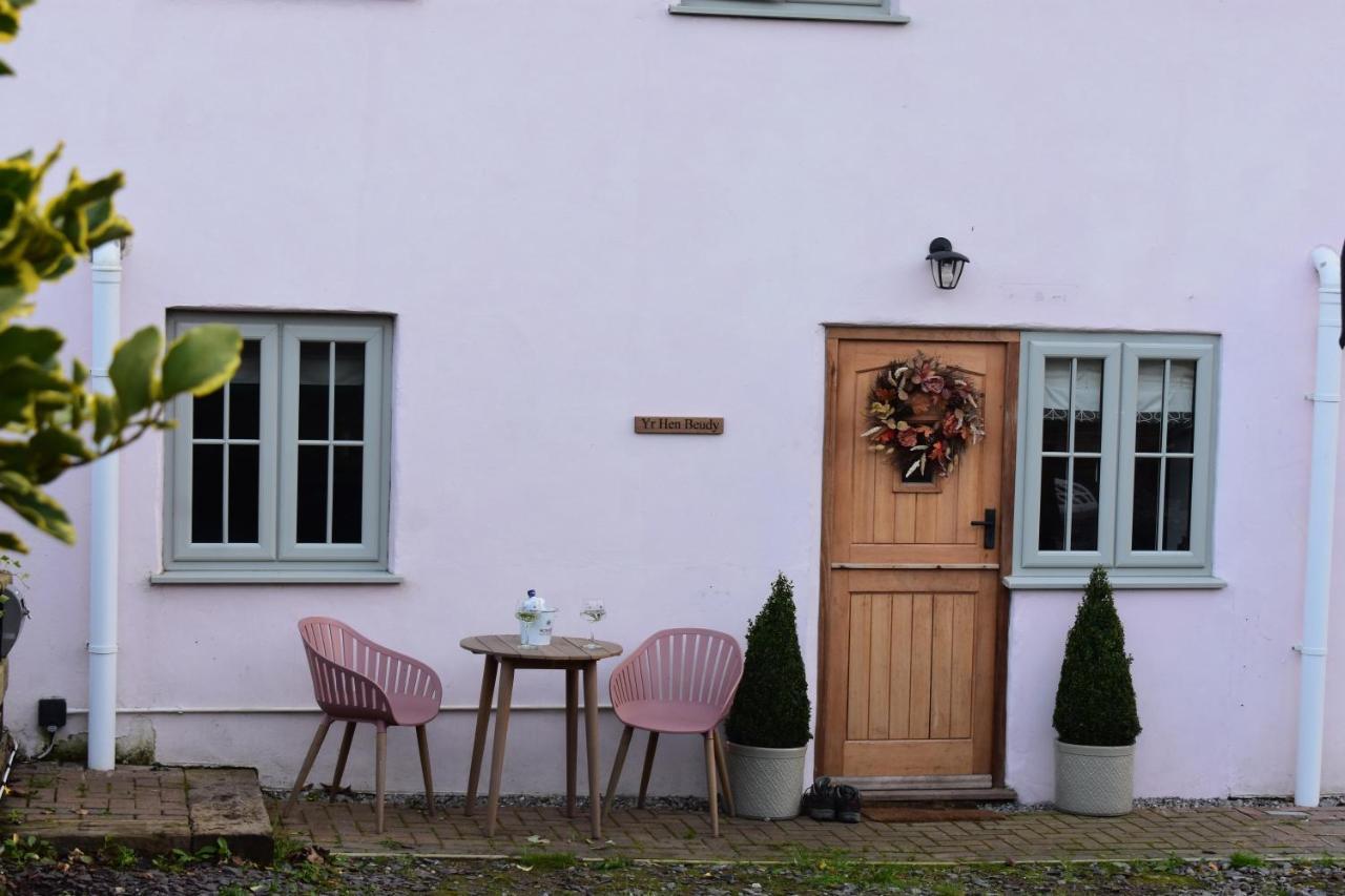 Luxury 2-bed Barn Conversion In Llansteffan Holiday home Carmarthen