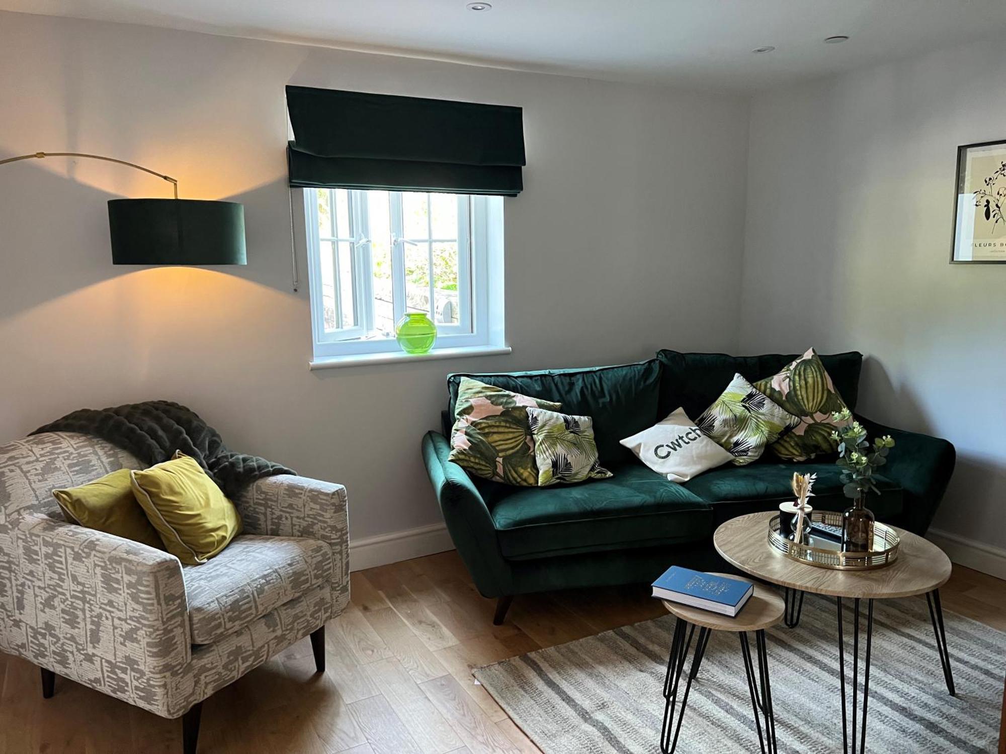 Luxury 2-bed Barn Conversion In Llansteffan Holiday home Carmarthen